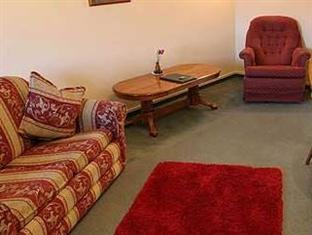 Birchwood Manor Motel