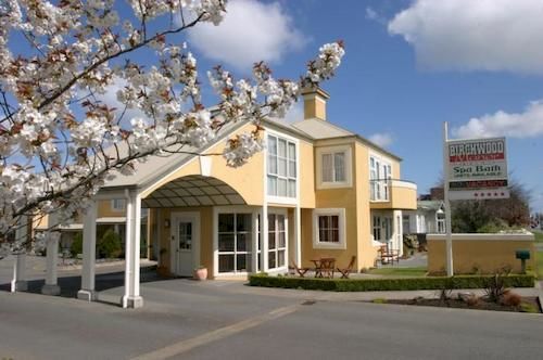 Motel Birchwood Manor