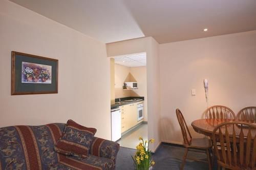 Birchwood Manor Motel 5*