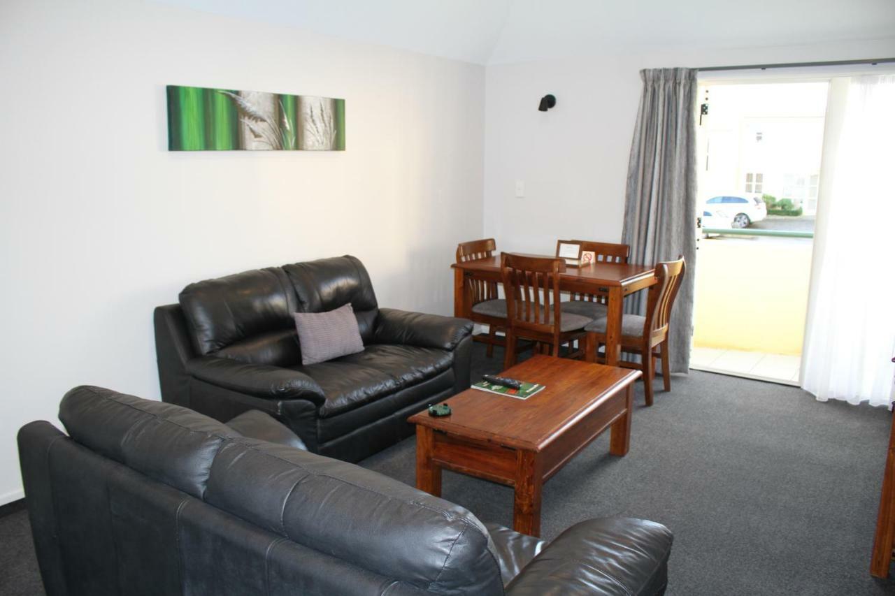 Birchwood Manor 5*